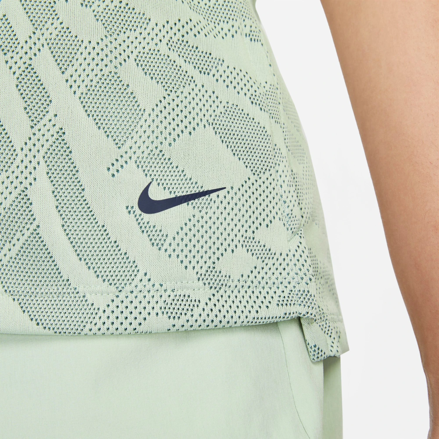 Nike Women's Dri-FIT Victory Jacquard Printed Golf Polo Hasta/seafoam 7 Nike Women's Dri-FIT Victory Jacquard Printed Golf Polo Hasta/seafoam - Image 5
