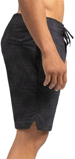 TravisMathew Men's Smuggler Boardshorts Heather Black -Golf Apparel Sales Shop unnamed file 5210