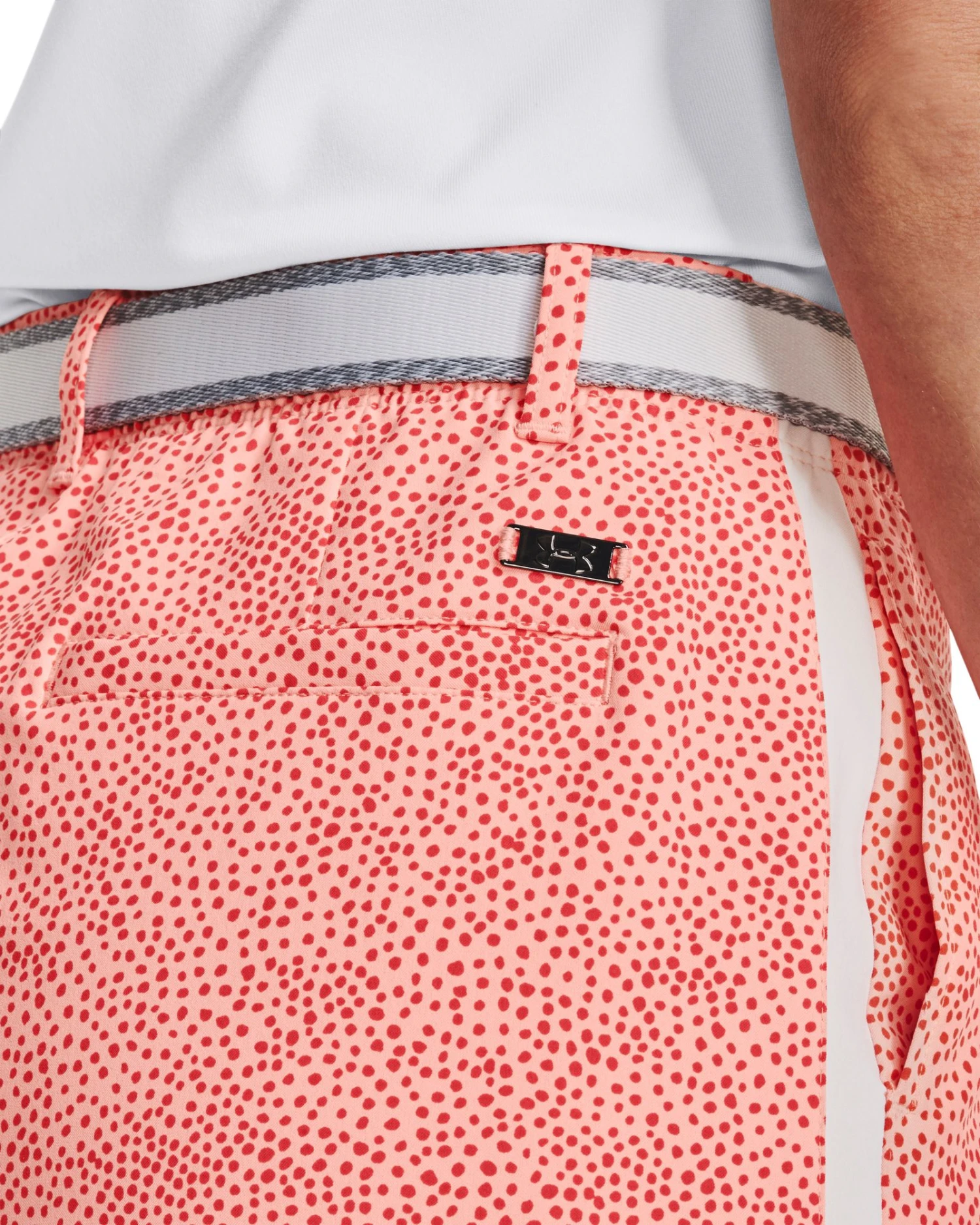 Under Armour Women's Woven 16.5" Printed Golf Skort Green 6 Under Armour Women's Woven 16.5" Printed Golf Skort Green - Image 4